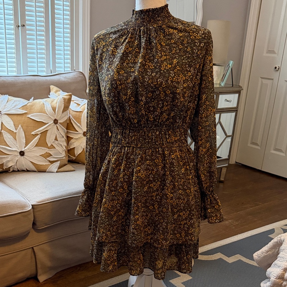 Lush Floral Long Sleeve Dress Size Medium ❤️